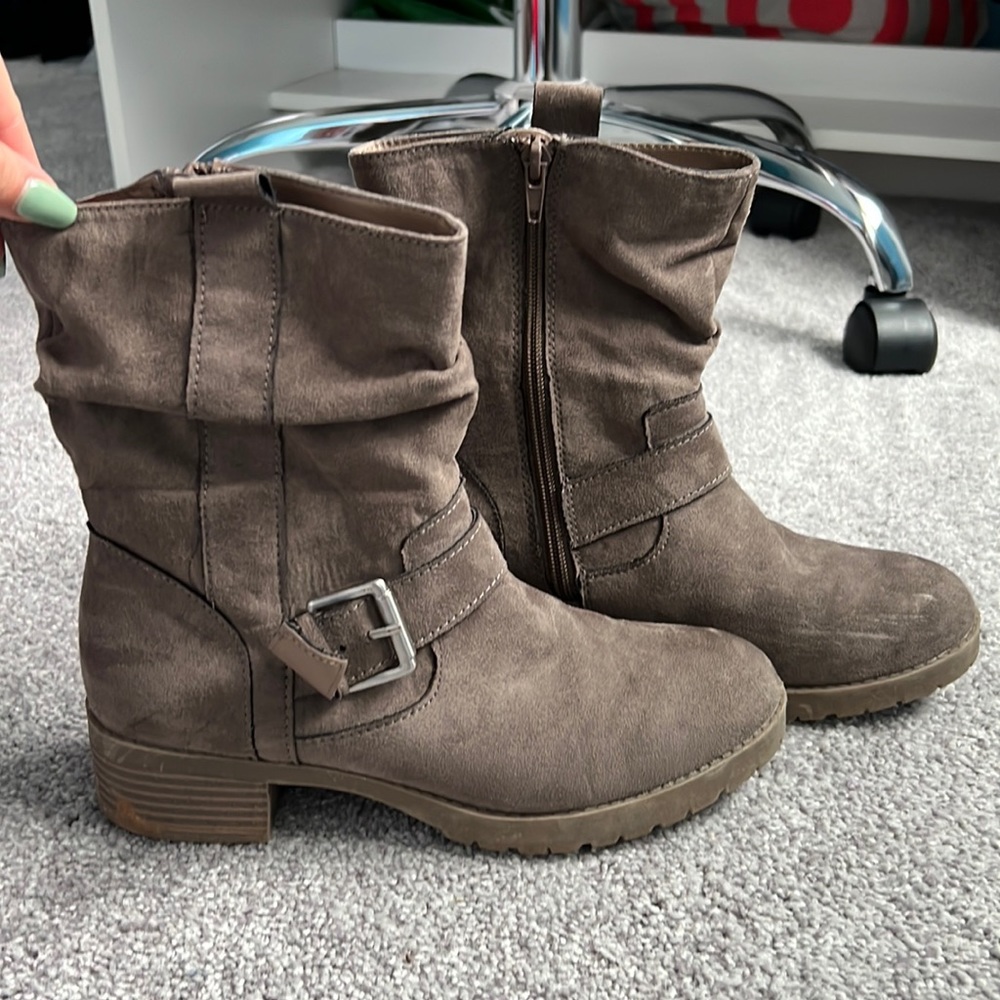 Arizona brand taupe booties